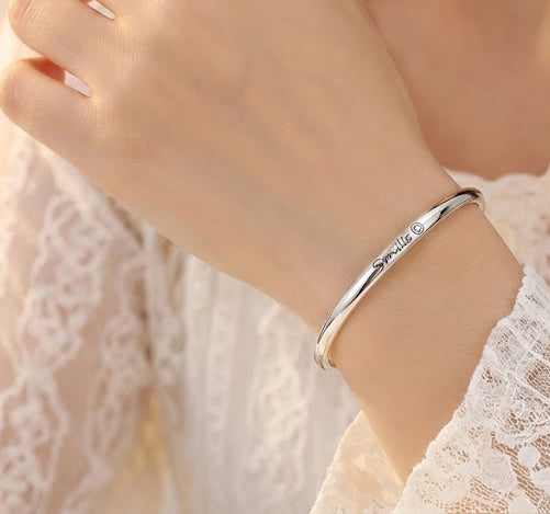 Smile Line Bracelet