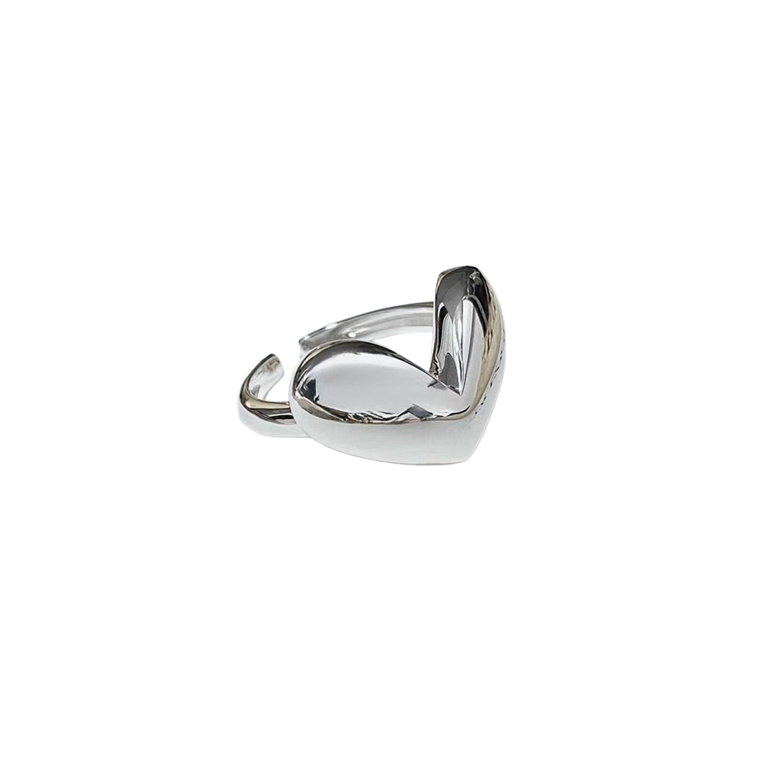 Fluid Heart Ring