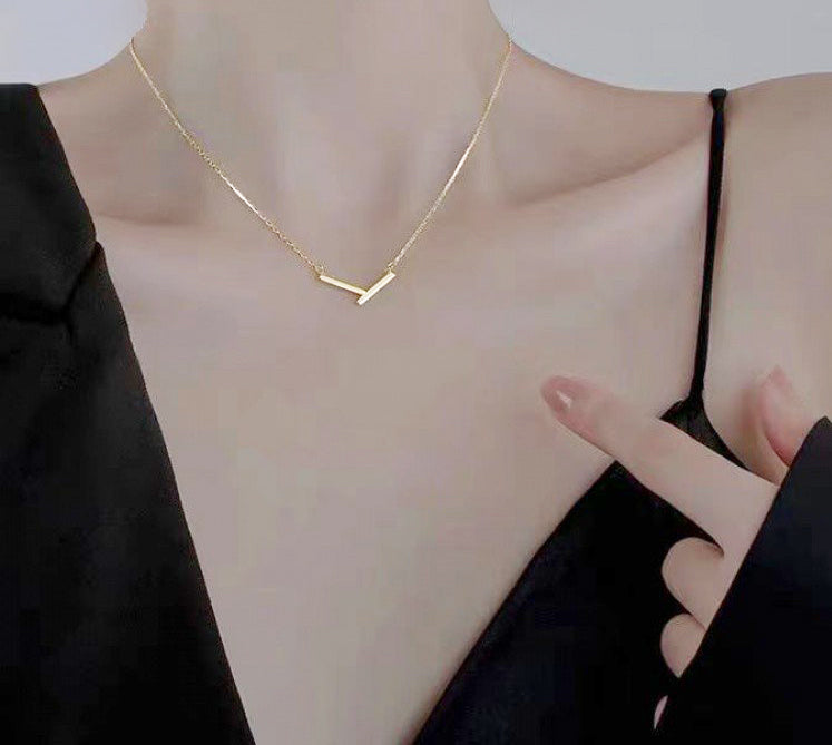 Minimal V-Bar Pendant Necklace