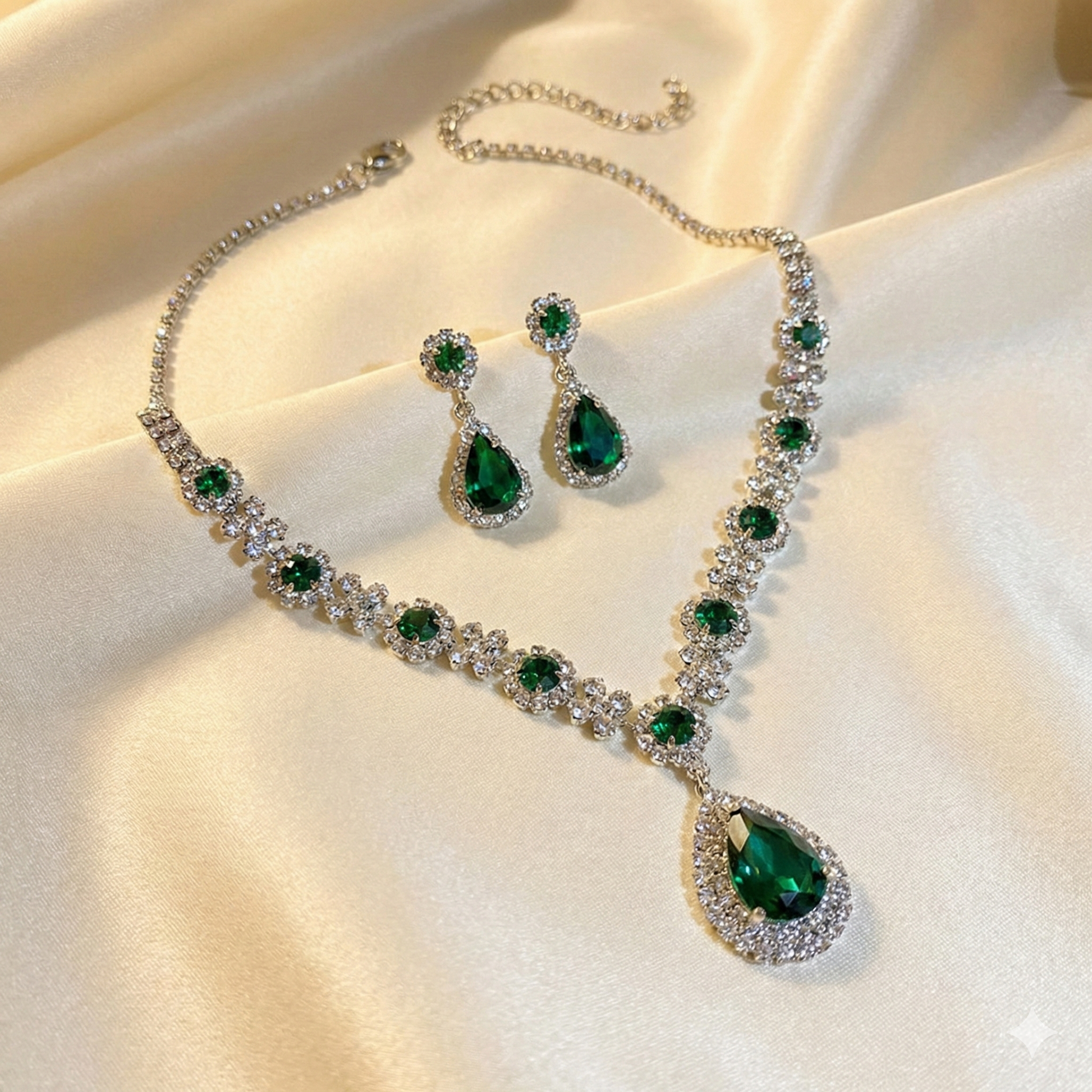 Emerald Teardrop Set
