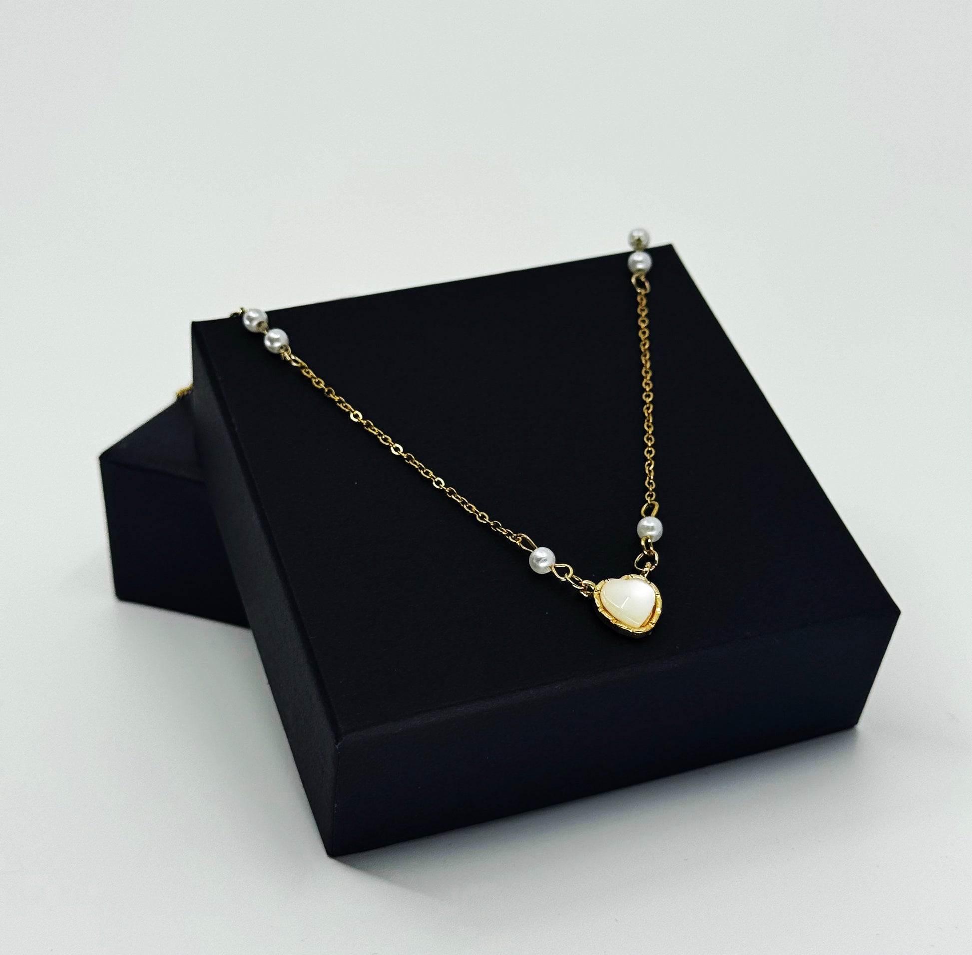 Rose Gold Teardrop & Pearl Necklace