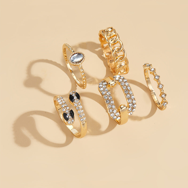 SIGNATURE CRYSTAL CHAIN RING