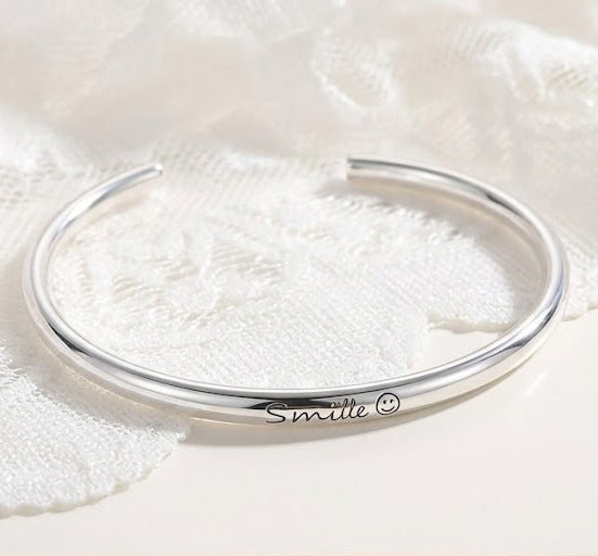Smile Line Bracelet
