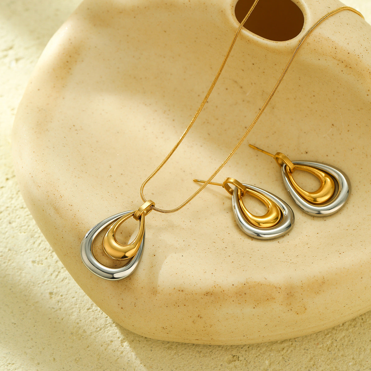 Teardrop Layer Pendant Set – Gold