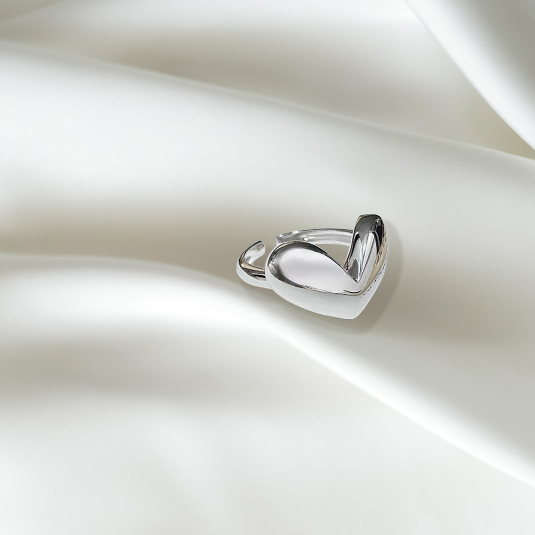 Fluid Heart Ring