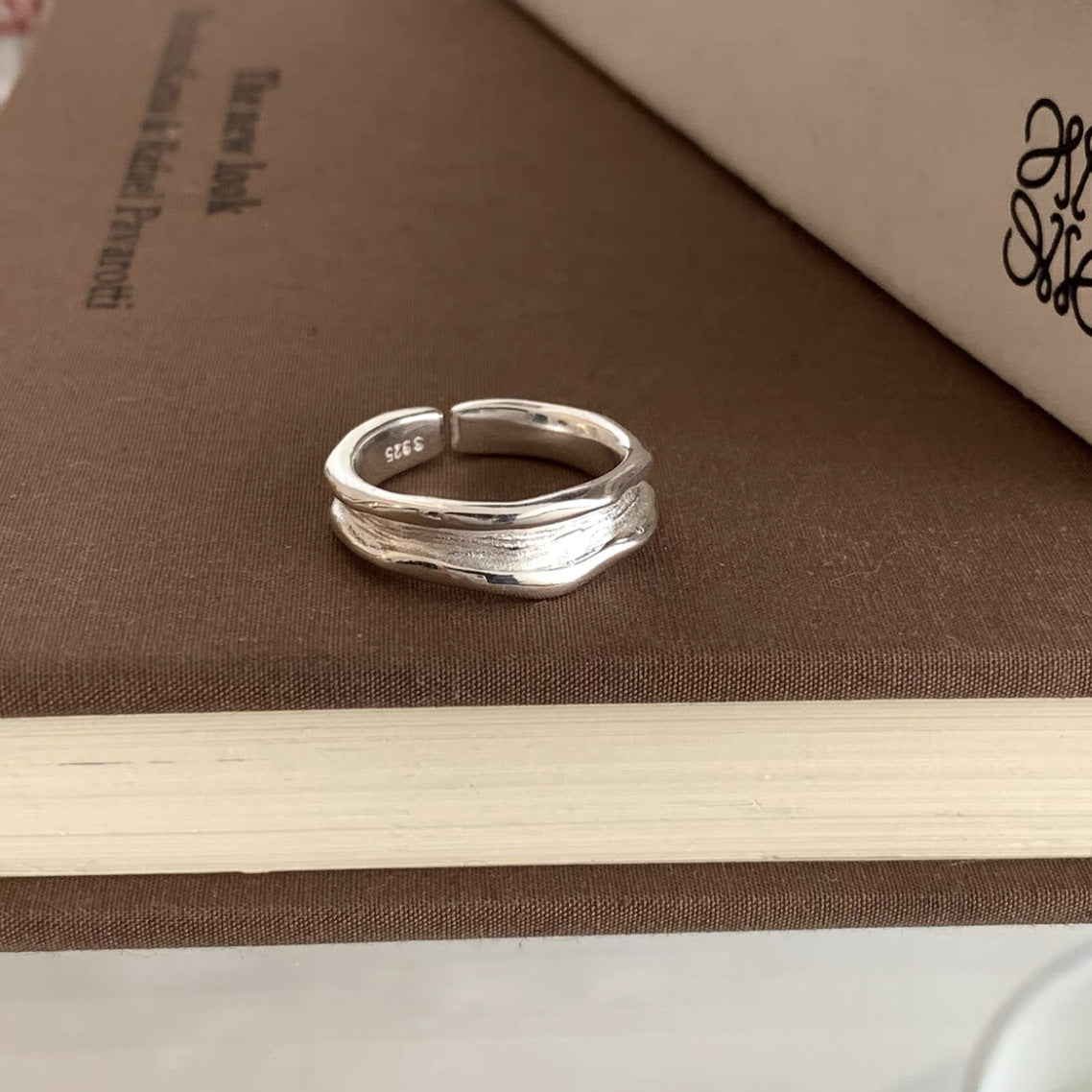 Folded Wave Ring