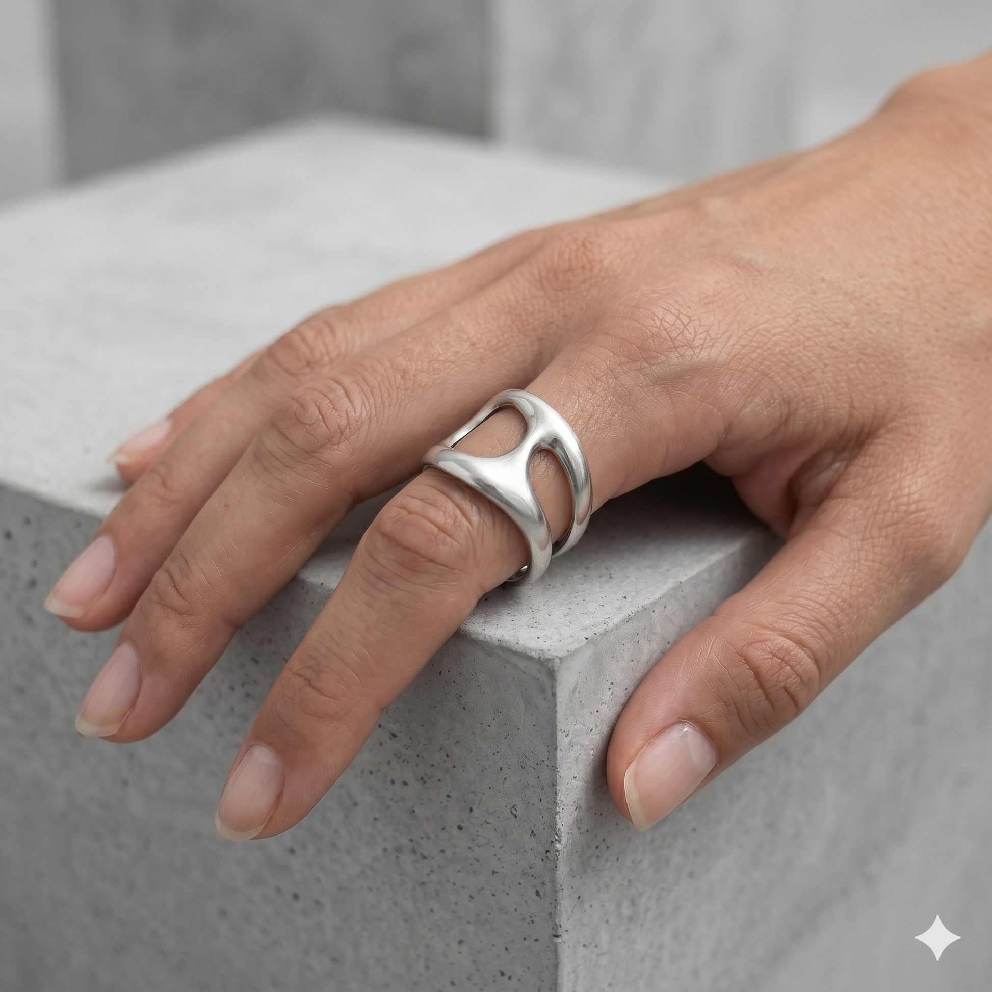 Hollow Arch Frame Ring