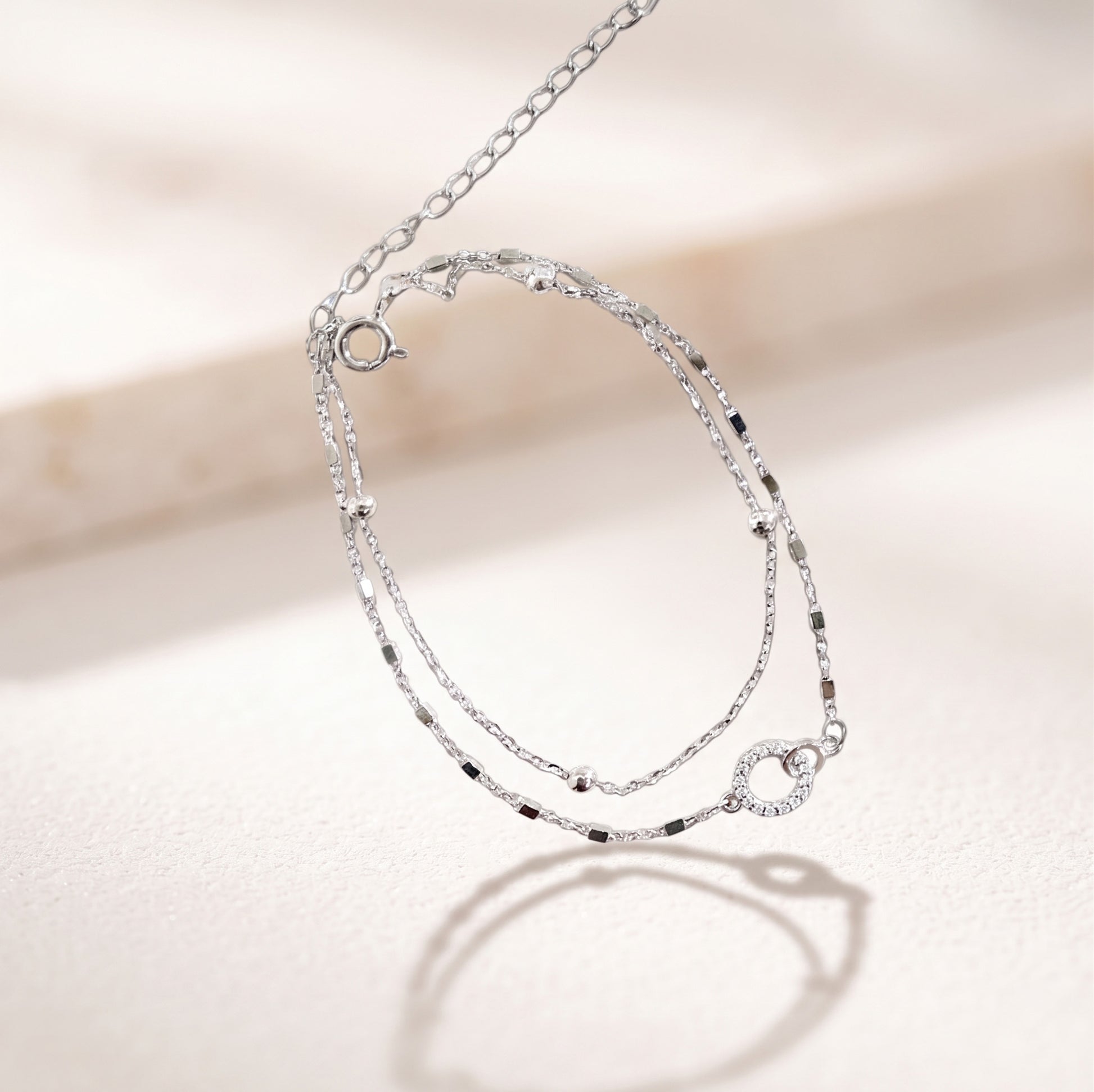 Interlink Glow Bracelet