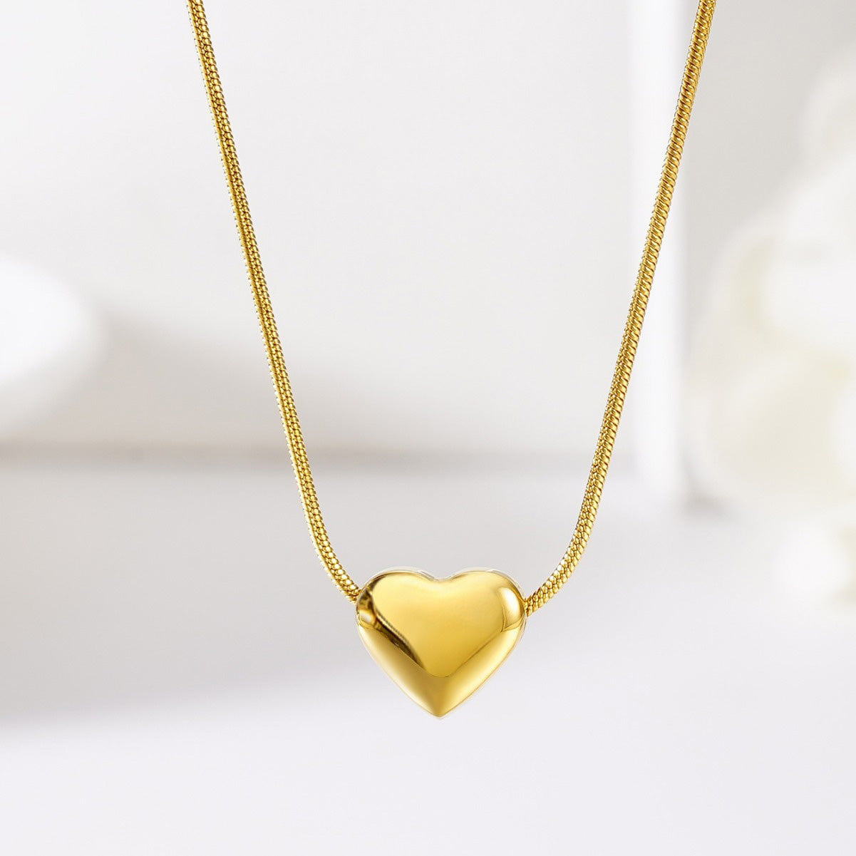 Smooth Puff Heart Necklace – Gold