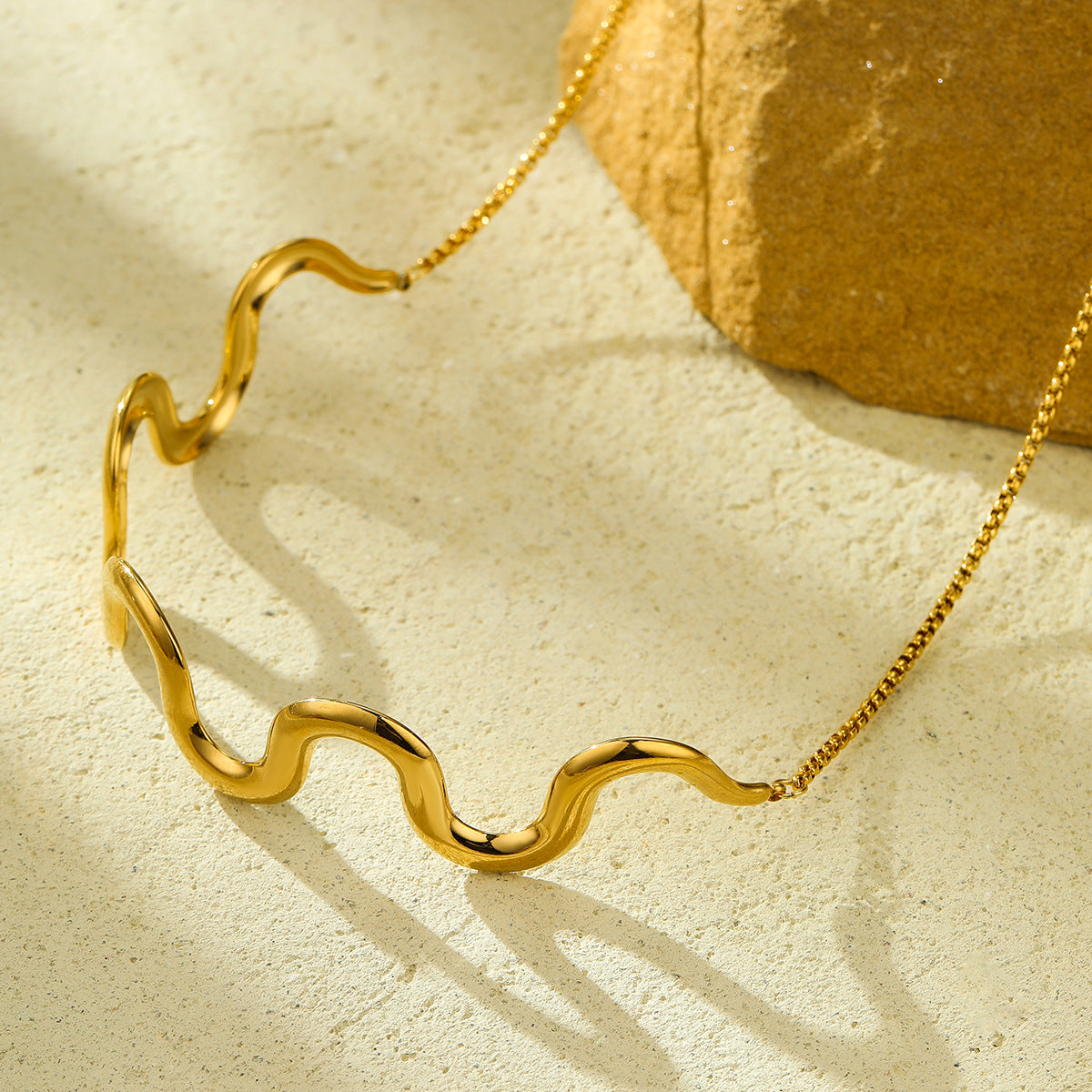 Waveform Necklace – Gold